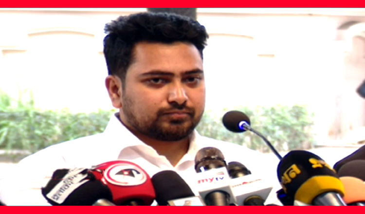 গণঅভ্যুত্থানের প্রতিশ্রুতি বাস্তবায়নে মাঠে থেকে কাজ করার লক্ষ্যে পদত্যাগ করেছি : নাহিদ ইসলাম