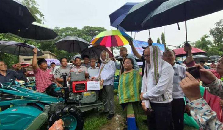 সরকার পার্বত্য চট্টগ্রামে মানুষের জীবনমান উন্নয়নে দৃঢ়প্রতিজ্ঞ : পার্বত্য উপদেষ্টা