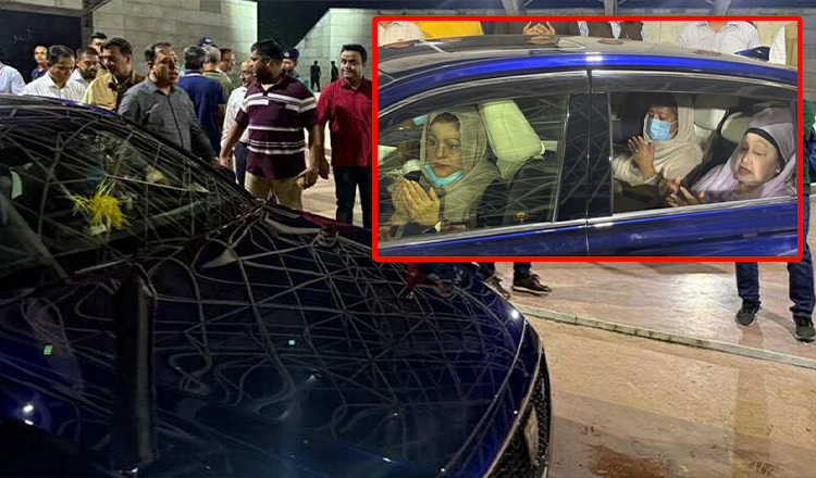 শহীদ রাষ্ট্রপতি জিয়ার মাজারে বেগম খালেদা জিয়ার শ্রদ্ধা নিবেদন