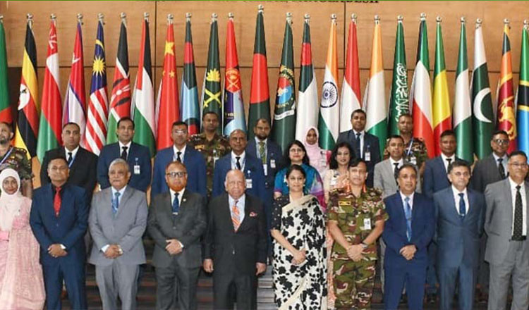 জাতীয় নিরাপত্তার কৌশলগত অস্ত্র এখন তথ্য : পরিবেশ উপদেষ্টা