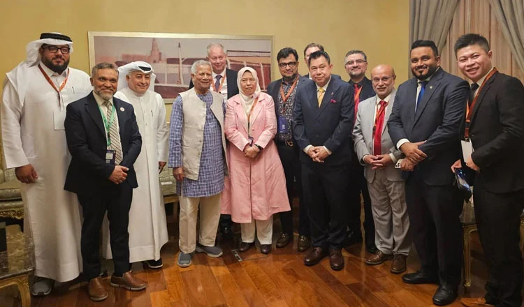 কাতারের ব্যবসায়ীদের বাংলাদেশে বিনিয়োগে প্রধান উপদেষ্টা আহ্বান