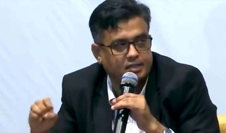 রাষ্ট্রীয় মদদে ডাকাতি হয়েছে জ্বালানি খাতে : প্রেস সচিব