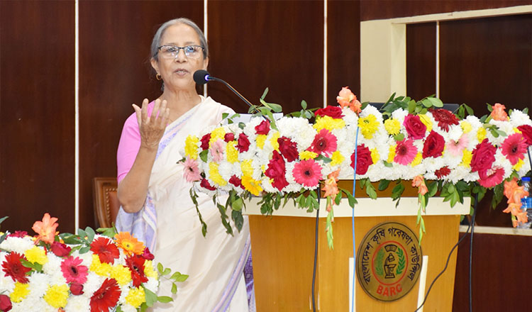 মাঠ পর্যায় থেকে উদ্ভাবনী ধারণা সংগ্রহ করতে হবে : মৎস্য ও প্রাণিসম্পদ উপদেষ্টা