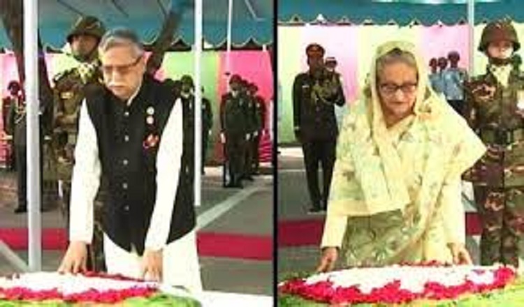 টুঙ্গিপাড়ায় বঙ্গবন্ধুর সমাধিতে রাষ্ট্রপতি-প্রধানমন্ত্রীর শ্রদ্ধা