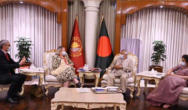 অপতথ্য মোকাবিলায় জাতিসংঘকে কার্যকর ব্যবস্থা গড়ে তুলতে প্রধান উপদেষ্টার আহ্বান