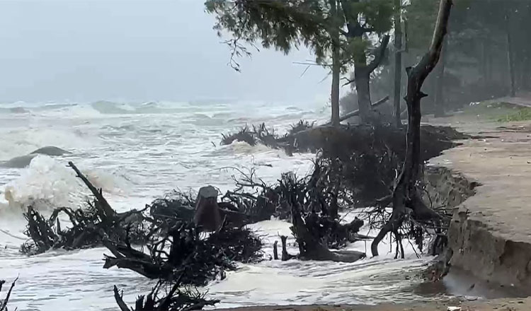 কক্সবাজার সৈকতের ভাঙন রোধে ৬২৪ কোটি টাকার প্রকল্প অনুমোদিত