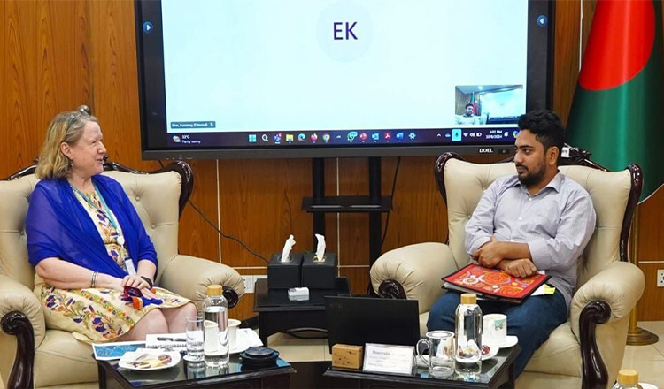 ক্ষতিপূরণ দেয়া হবে সংখ্যালঘুদের: নাহিদ ইসলাম