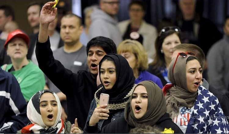 মুসলিম ভোট কে পাবে আমেরিকার নির্বাচনে?