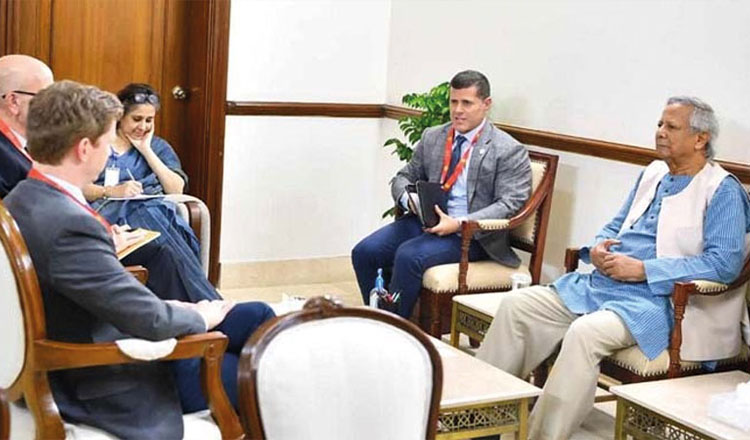 ট্রাম্প প্রশাসনের সঙ্গে ঘনিষ্ঠভাবে কাজ করতে চায় বাংলাদেশ : প্রধান উপদেষ্টা