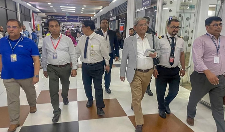 চোখের চিকিৎসার জন্য ব্যাংকক গেছেন মির্জা ফখরুল