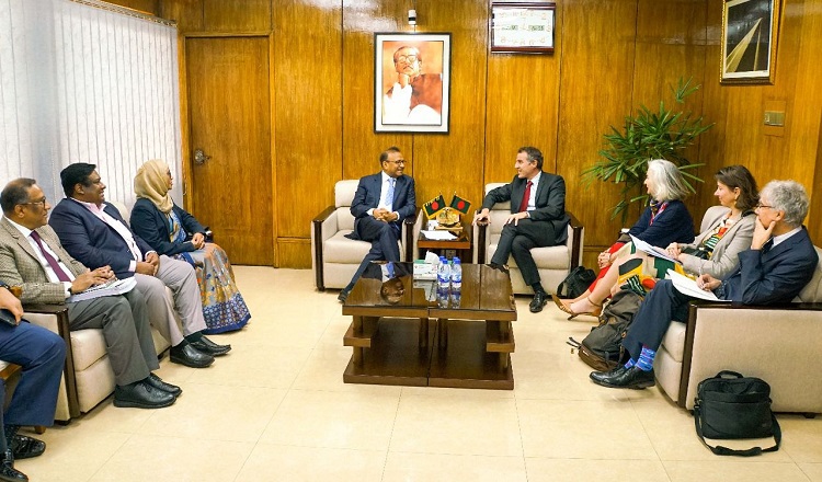 স্থানীয় সরকার মন্ত্রীর সাথে এডিবি প্রতিনিধি দলের বৈঠক