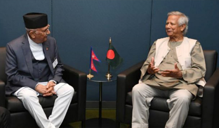 প্রধান উপদেষ্টার দ্বিপাক্ষিক বৈঠক নেপালের প্রধানমন্ত্রীর সঙ্গে