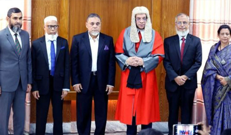 আজ সিইসিসহ চার নির্বাচন কমিশনারের শপথ