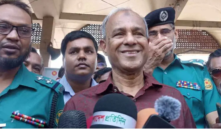 সাধারণ জনগণ এবার স্বস্তিতে ও নির্বিঘ্নে ঈদযাত্রা করতে পারছে : স্বরাষ্ট্র উপদেষ্টা