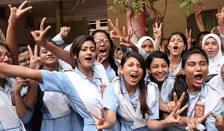 এইচএসসিতে সর্বোচ্চ পাসের হার ঢাকায়