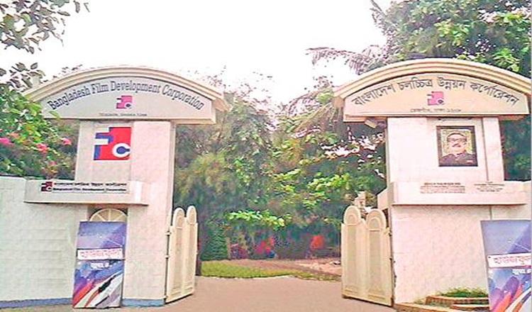 ঢাকাই সিনেমা নতুন সংকটে