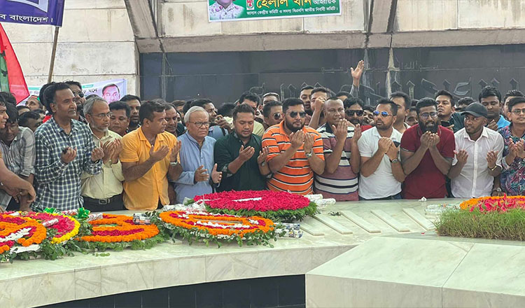 বিএনপির প্রতিষ্ঠাবার্ষিকীতে জিয়াউর রহমানের মাজারে শ্রদ্ধা নিবেদন