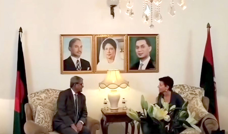 মির্জা ফখরুলের সঙ্গে বৈঠকে বসেছেন গোয়েন লুইস