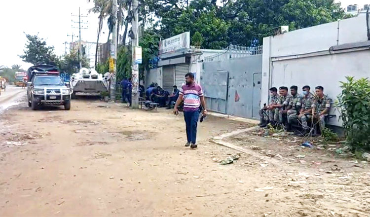 আশুলিয়ায় খুলতে শুরু করেছে কারখানা কিন্তু এখনো বন্ধ ৪৯ কারখানা