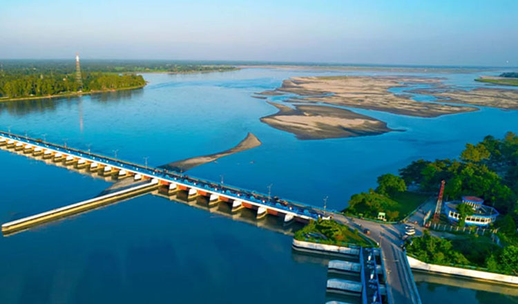 গঙ্গা চুক্তির নবায়নে নিশ্চয়তা ধারা চায় ঢাকা