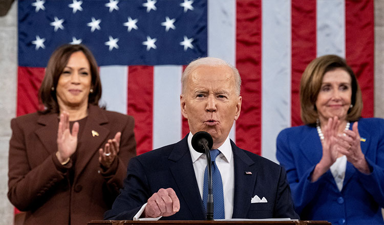 নির্বাচনে ভরাডুবির কারন বাইডেন : পেলোসি