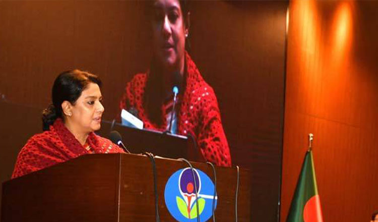 প্লাস্টিক দূষণ রোধে কার্যকর পদক্ষেপের আহ্বান জানিয়েছেন পরিবেশ উপদেষ্টা