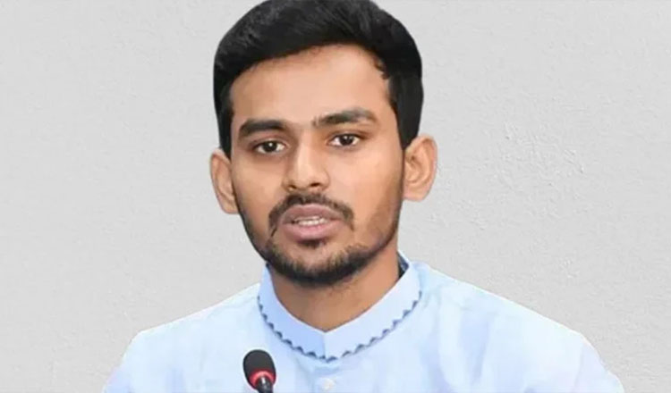 নিজ এলাকার স্থানীয় সরকার উপদেষ্টা উন্নয়ন কাজ পরিদর্শন করেছেন