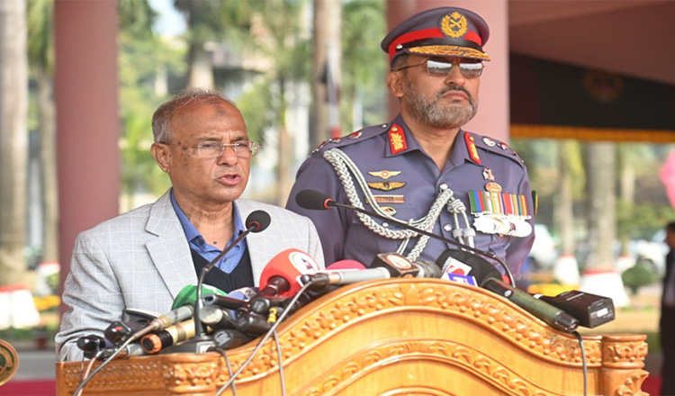 আসন্ন নির্বাচনে পেশাদারিত্বের সঙ্গে দায়িত্ব পালনের আহ্বান: আনসার সদস্যদের প্রতি স্বরাষ্ট্র উপদেষ্টা