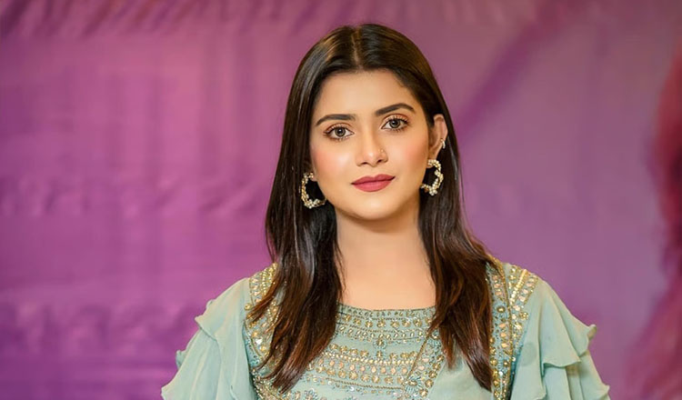 ‘বাংলাদেশে নিরাপদ বোধ করি না’—তানজিন তিশা