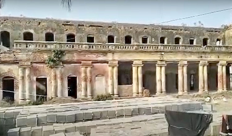 কুষ্টিয়ার রবীন্দ্রনাথ ঠাকুরের কাচারি বাড়ির সংস্কারে প্রাণ ফিরেছে