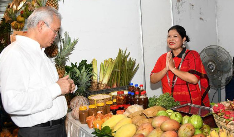 পাহাড়ি ফল শুধু সুস্বাদুই নয়, এগুলো অর্গানিক খাদ্য : পার্বত্য উপদেষ্টা