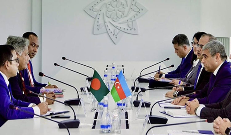 আজারবাইজানের শ্রম ও সামাজিক সুরক্ষা মন্ত্রীর সঙ্গে শ্রম উপদেষ্টার বৈঠক