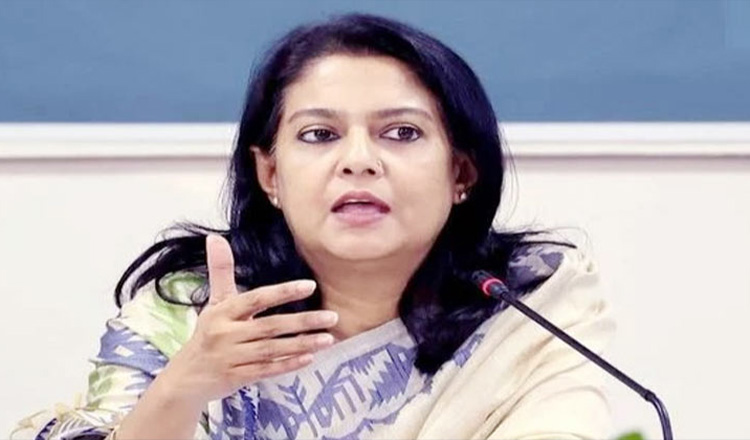 মেগা প্রকল্প নয়, ঝুঁকিপূর্ণ জনগোষ্ঠীর সুরক্ষায় গুরুত্ব দিন: পরিবেশ উপদেষ্টা