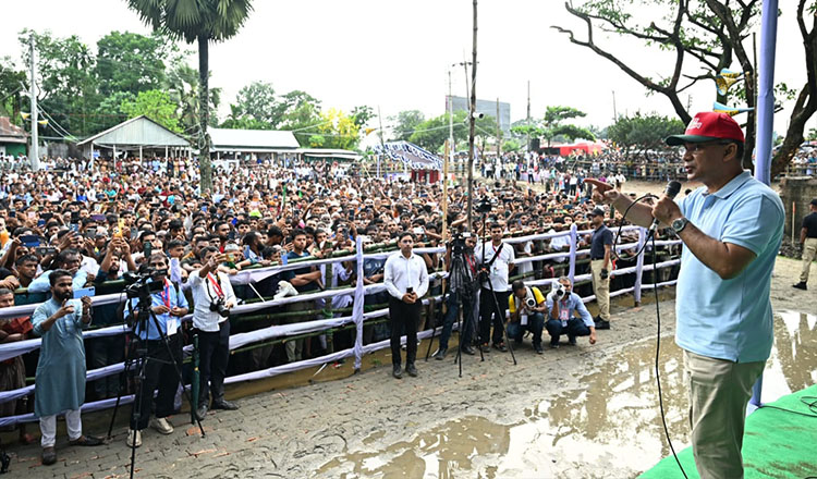 দেশে অরাজকতা সৃষ্টির ষড়যন্ত্র চলছে, সতর্ক থাকার আহ্বান প্রধানমন্ত্রীর