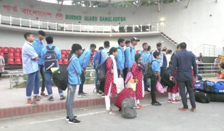 ভারত থেকে ফিরল পাচারের শিকার ২৪ জন নারী ও পুরুষ