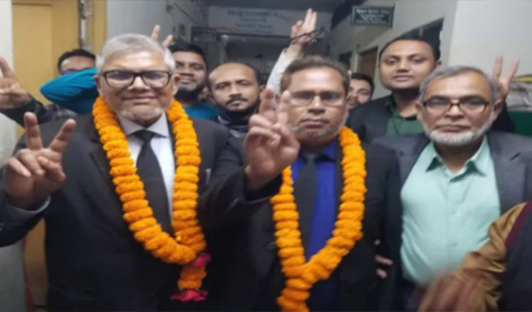 বিএনপি প্যানেলের বিজয় বগুড়া জেলা বার সমিতির নির্বাচনে