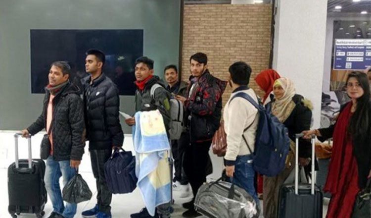 লেবানন থেকে ফেরত এসেছে আরো ৪৭ বাংলাদেশি