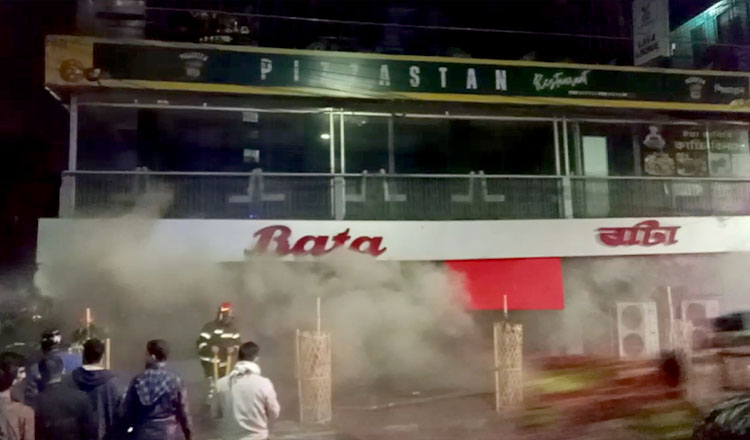 মিরপুরে বাটার শো-রুমের আগুন নিয়ন্ত্রণে