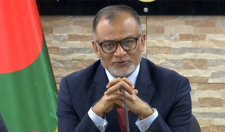 বাণিজ্য উপদেষ্টার সাথে ফিলিস্তিনের রাষ্ট্রদূতের সাক্ষাৎ