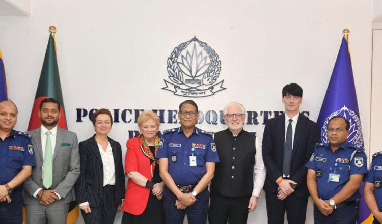 বাংলাদেশের পুলিশ সংস্কারে সহায়তা দেবে আয়ারল্যান্ড