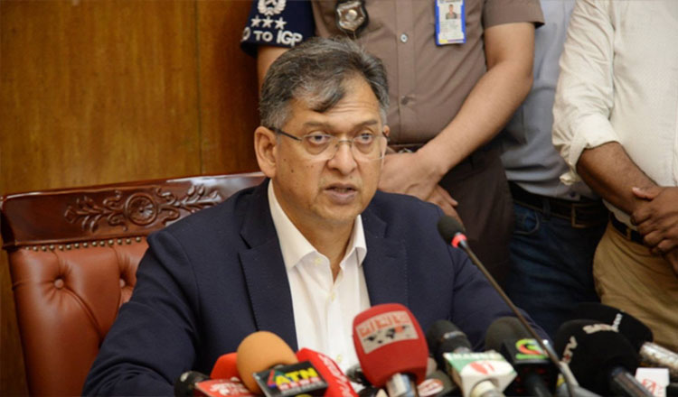 সাবেক ক্যান্টনমেন্ট ওসির বিরুদ্ধে তদন্ত, হবে বিভাগীয় ব্যবস্থা: স্বরাষ্ট্রমন্ত্রী
