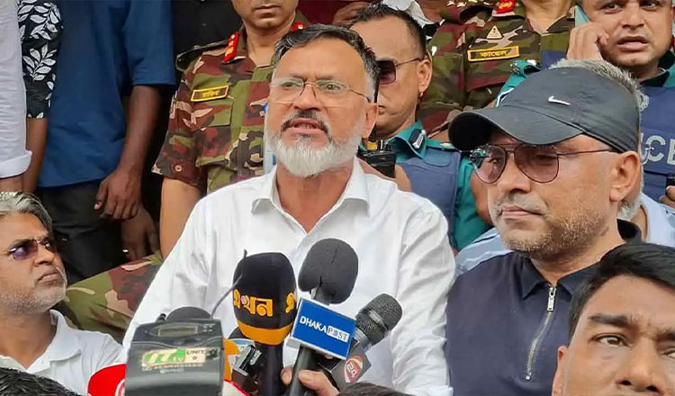 ফুটপাত দখলমুক্ত না হওয়া পর্যন্ত উচ্ছেদ অভিযান অব্যাহত থাকবে: ডিএনসিসি প্রশাসক