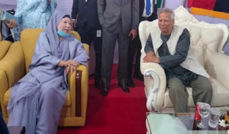 সেনাকুঞ্জে খালেদা জিয়ার সঙ্গে আলাপ আলোচনায় ড. ইউনূস