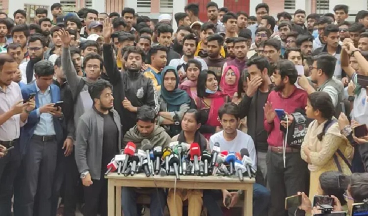 সাত কলেজের শিক্ষার্থীদের থানা ঘেরাও কর্মসূচি প্রত্যাহার