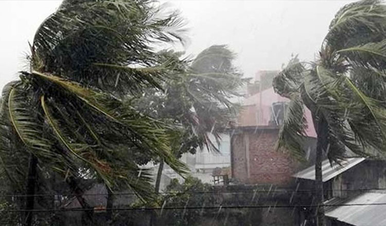 ভারি বৃষ্টিপাত সহ ঝড়ের আভাস