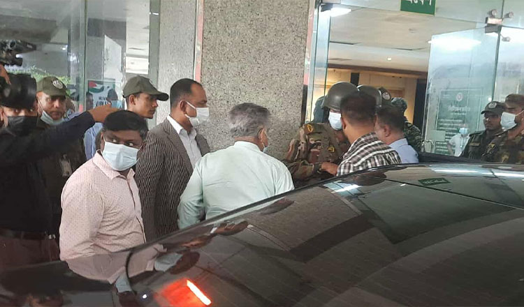 বিমান দুর্ঘটনায় ক্ষতিগ্রস্ত সকল পরিবারগুলোকে সর্বাত্মক সহযোগিতা করা হচ্ছে : নৌপরিবহন উপদেষ্টা