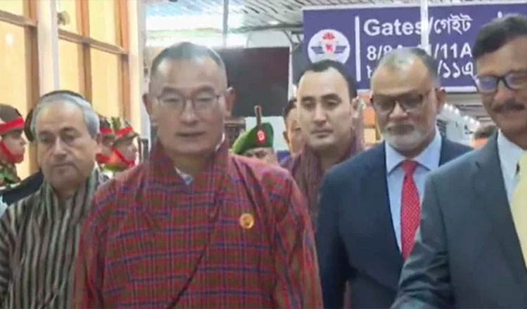 ঢাকা ত্যাগ করেছেন ভুটানের প্রধানমন্ত্রী