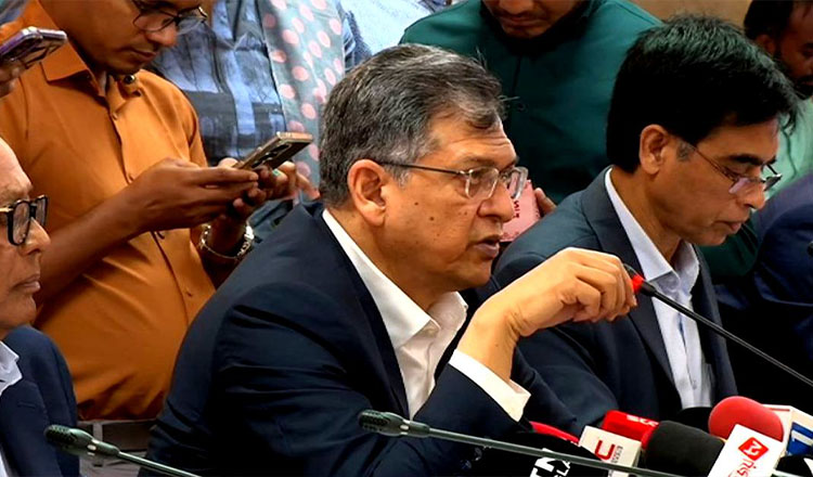 সাংবাদিকদের হয়রানি করতে সাইবার আইন ব্যবহার করা হবে না: স্বরাষ্ট্রমন্ত্রী