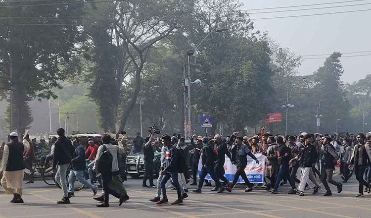 শহিদ মিনারে ব্যাপক জনসমাগম মার্চ ফর ইউনিটি কর্মসূচিতে