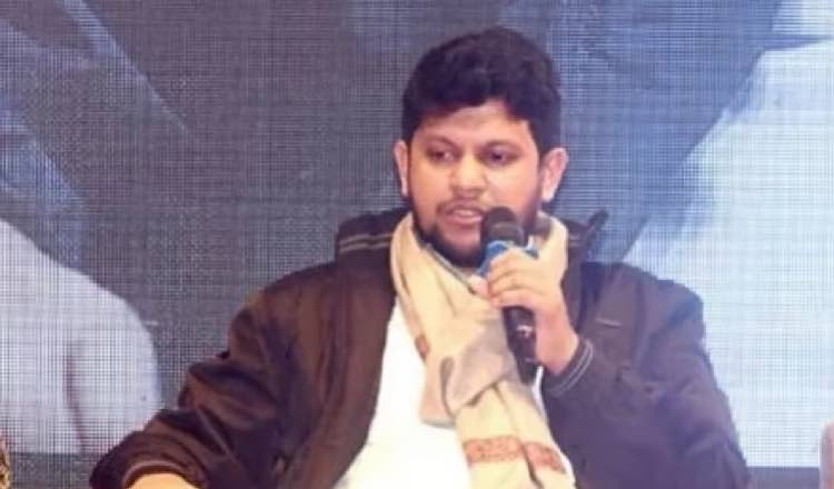 সংস্কারের বিষয়ে একা সিদ্ধান্ত নেবে না সরকার : উপদেষ্টা মাহফুজ